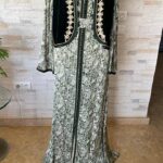 Caftan en soie et gilet